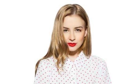 LANÇAMENTO DO “EP” DA CANTORA ANNE REBURN